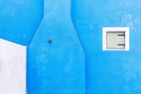White Balances Blue